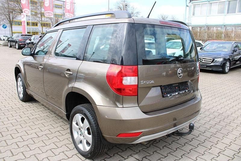 Gebraucht Skoda Yeti 122 PS (89 kW) 2015 Braun SUV