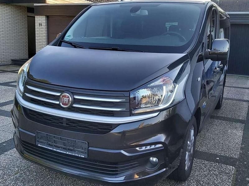 Schwarz Gebraucht 2017 Fiat Talento Family Van / Kleinbus | 16.500 € (Superpreis) - Bild 1/4