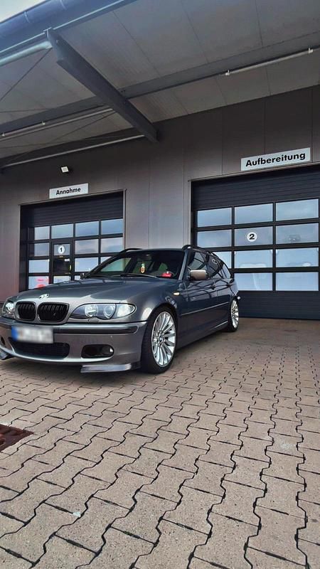 Gebraucht BMW 330 M Sport 184 PS (135 kW) 2003 Grau Kombi