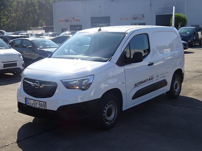 Gebraucht Opel Combo Selection 76 PS (55 kW) 2020 Jade weiss Van / Kleinbus