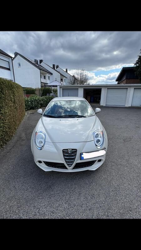 Weiß Gebraucht 2012 Alfa Romeo MiTo Kleinwagen | 4.500 € (Teuer) - Bild 1/4