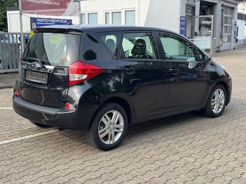 Gebraucht Subaru Trezia Active 90 PS (66 kW) 2011 Schwarz Kleinwagen
