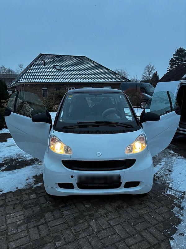 Gebraucht Smart ForTwo Coupé Passion 71 PS (52 kW) 2012 Weiß Coupé