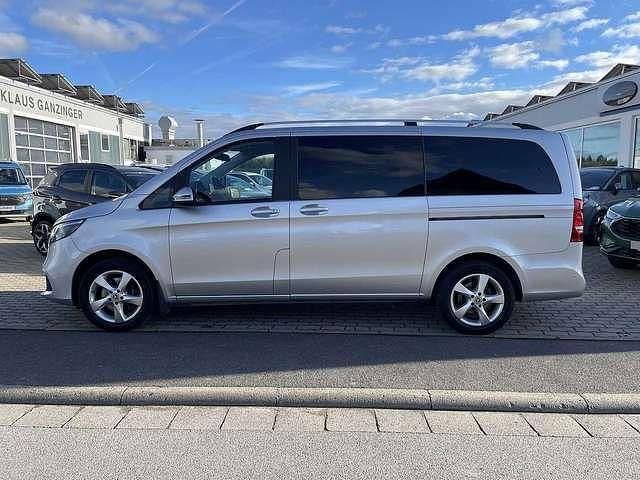 Gebraucht Mercedes V220 Edition 163 PS (119 kW) 2022 Van / Kleinbus