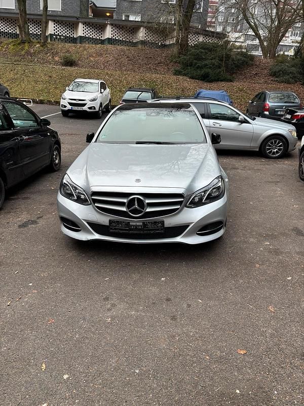 Gebraucht Mercedes E200 136 PS (100 kW) 2015 Silber Limousine