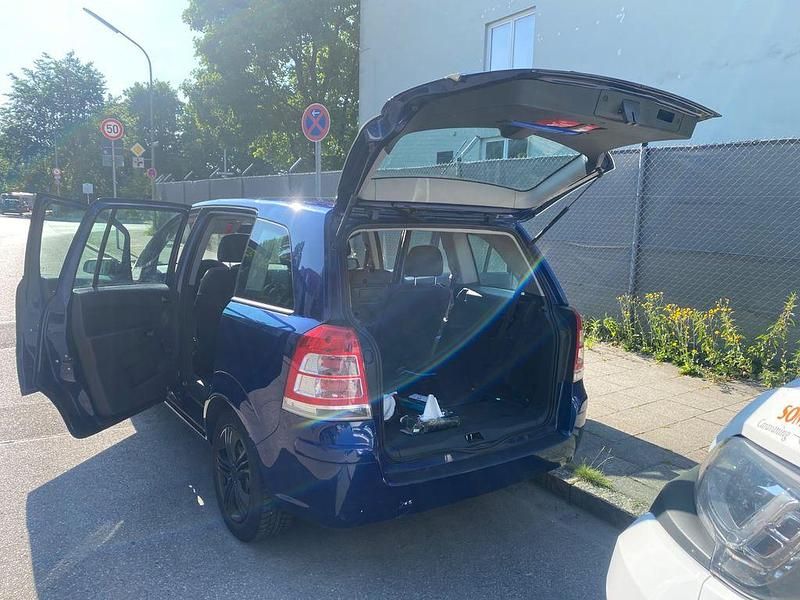 Gebraucht 2009 Opel Zafira Family Van / Kleinbus | 1.400 € (Superpreis) - Bild 1/4