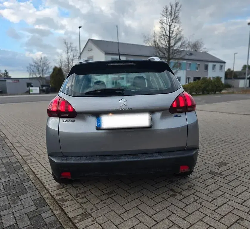 Gebraucht Peugeot 2008 Allure 82 PS (60 kW) 2017 Grau SUV