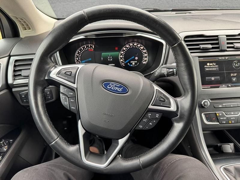 Używany Ford Mondeo Titanium 160 KM (117 kW) 2015 Brązowy Sedan/Limuzyna