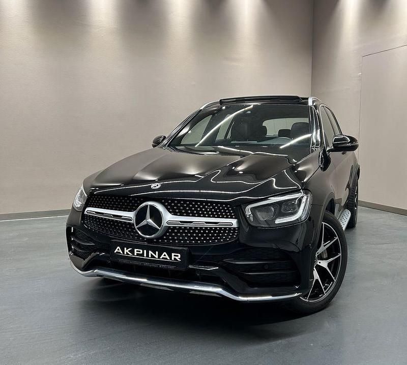 Schwarz Gebraucht 2019 Mercedes GLC300 AMG line SUV | 37.800 € (Fairer Preis) - Bild 1/4