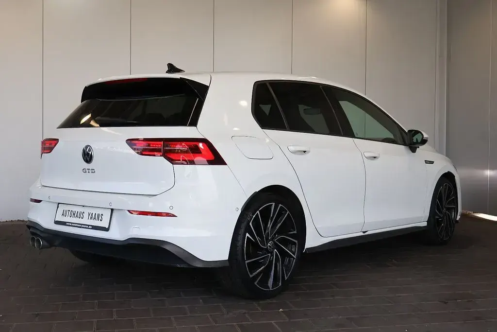 Gebraucht VW Golf VIII GTD 200 PS (147 kW) 2022 Weiß Limousine