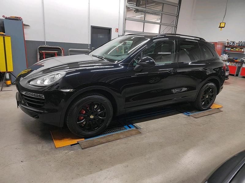 Schwarz Gebraucht 2013 Porsche Cayenne SUV | 25.500 € (Fairer Preis) - Bild 1/4