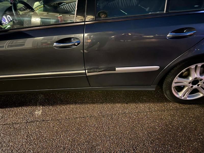 Gebraucht Mercedes E350 292 PS (214 kW) 2007 Schwarz Limousine