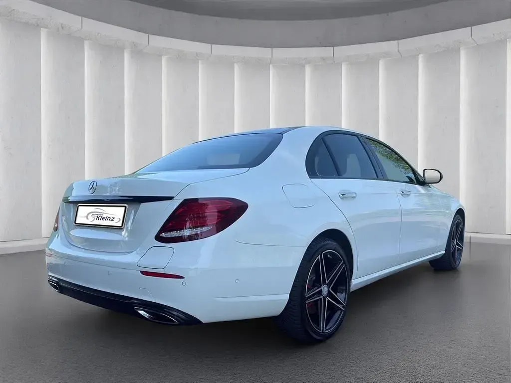 Gebraucht Mercedes E350 Night 211 PS (155 kW) 2017 Weiß Limousine