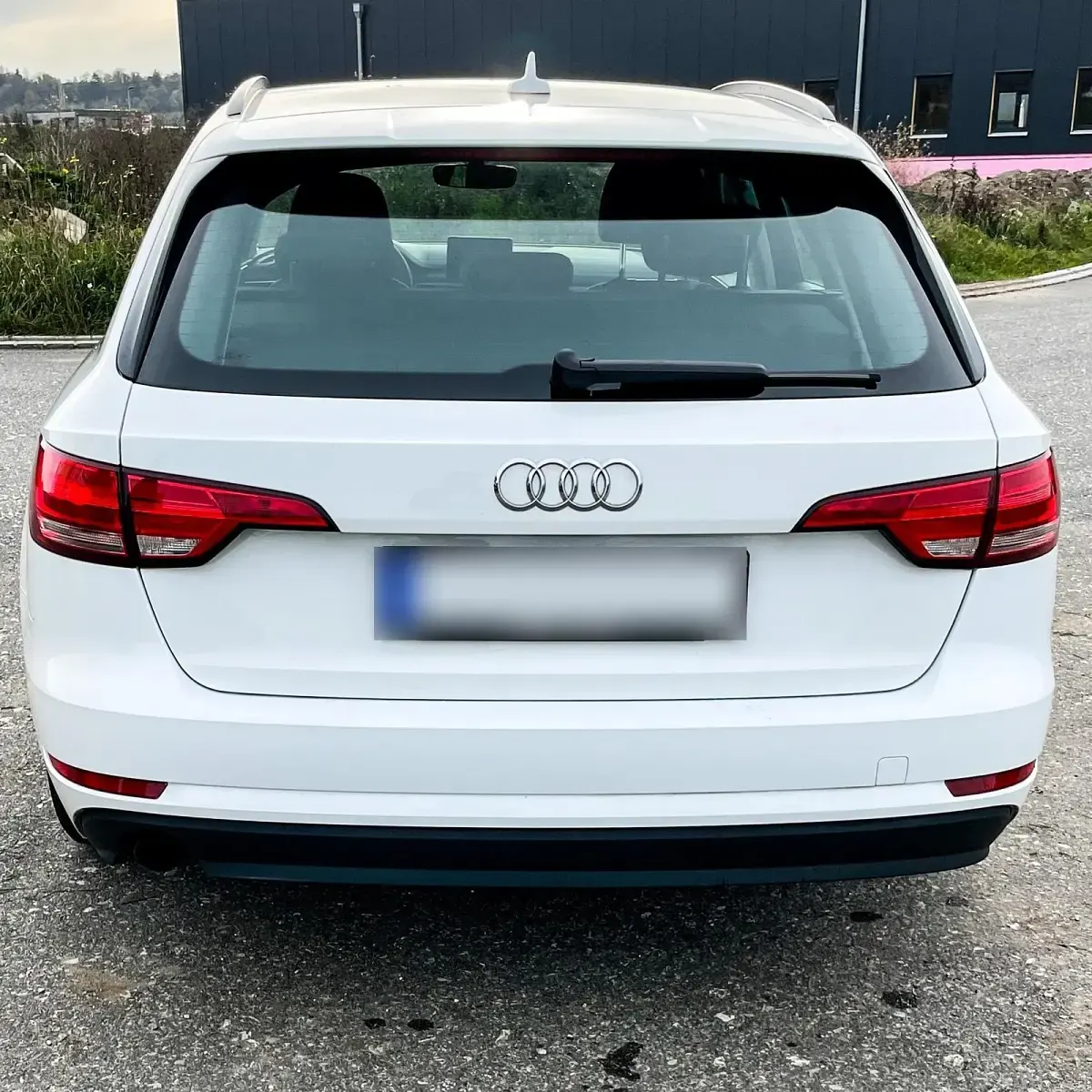 Gebraucht Audi A4 150 PS (110 kW) 2017 Weiß Kombi