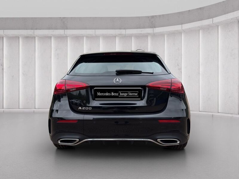 Gebraucht Mercedes A200 AMG 163 PS (119 kW) 2024 Othercolor Kleinwagen