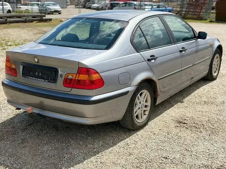 Brugt BMW 318 130 HK (95 kW) 2003 Grå Sedan