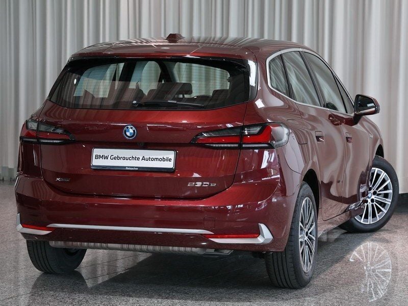 Gebraucht BMW 230e Active Tourer Sport Line 150 PS (110 kW) 2022 Piemont rot Van / Kleinbus