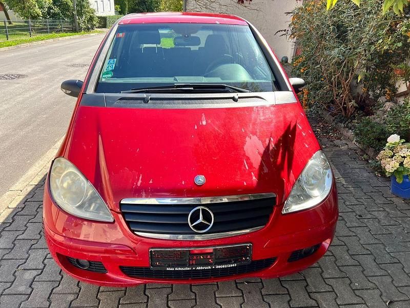 Rot Gebraucht 2006 Mercedes A180 Avantgarde Van / Kleinbus | 1.800 € - Bild 1/4