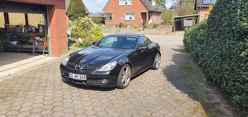 Schwarz Gebraucht 2009 Mercedes 200 Cabrio | 13.900 € (Etwas zu teuer) - Bild 1/4