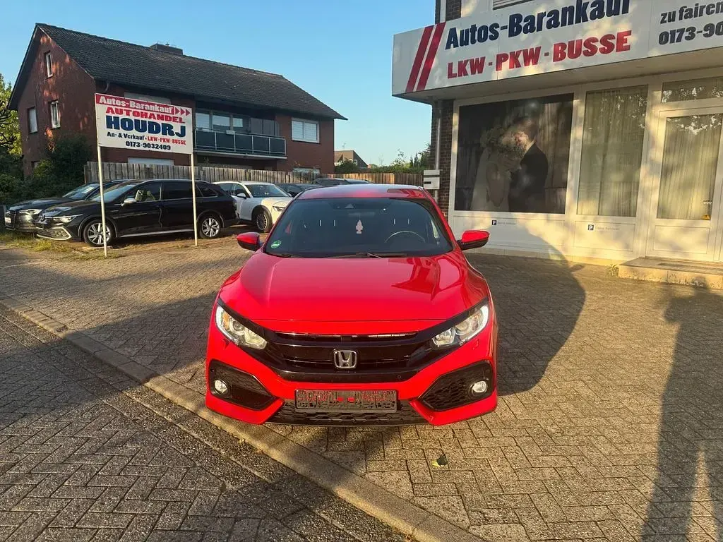 Gebraucht Honda Civic Elegance 120 PS (88 kW) 2018 Rot Limousine