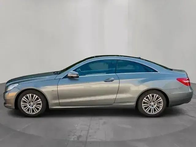Gebraucht Mercedes E250 Avantgarde 204 PS (150 kW) 2010 Grau Coupé