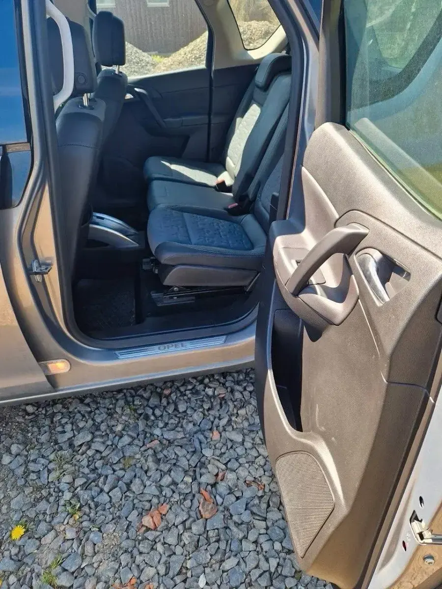 Używany Opel Meriva 120 KM (88 kW) 2011 Brązowy Minivan