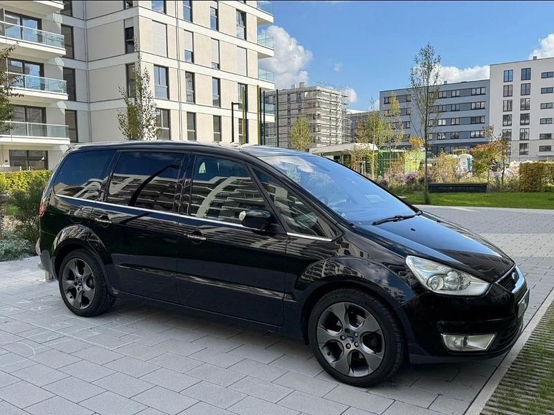 Schwarz Gebraucht 2010 Ford Galaxy Van / Kleinbus | 4.950 € (Guter Preis) - Bild 1/4