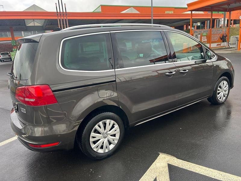 Gebraucht VW Sharan 140 PS (102 kW) 2015 Schwarz Van / Kleinbus