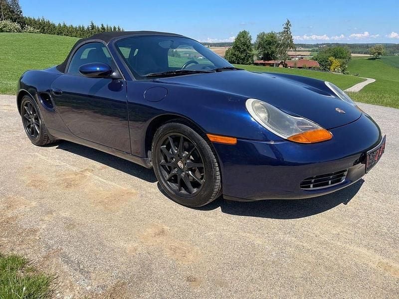 Second-hand Porsche Boxster 220 CP (161 kW) 2001 Albastru Cabrio