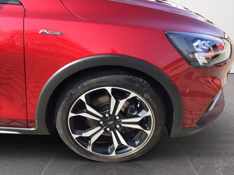 Gebraucht Ford Focus Active 125 PS (91 kW) 2019 Rot Kombi