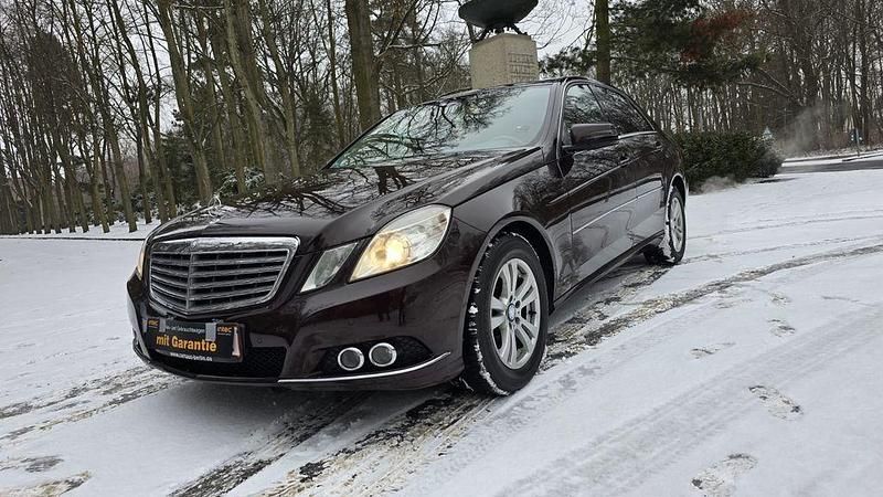 Gebraucht Mercedes E250 204 PS (150 kW) 2010 Braun Limousine