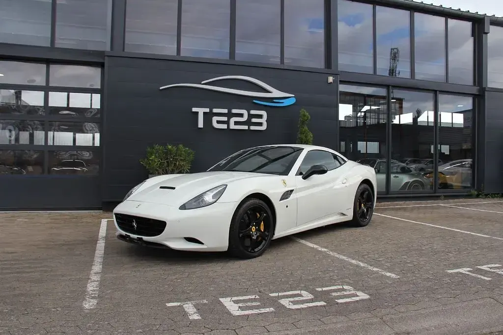 Gebraucht Ferrari California 460 PS (338 kW) 2010 Weiß Cabrio
