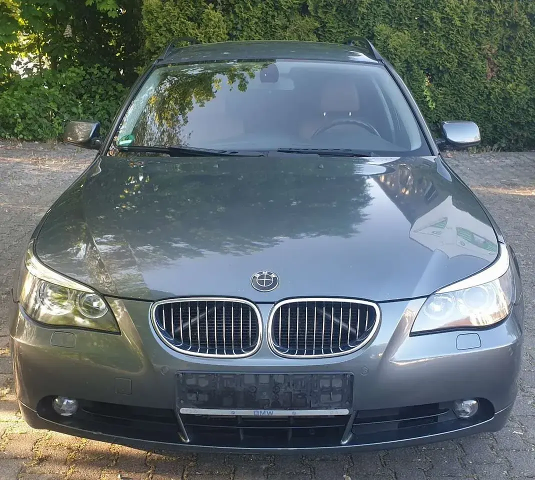 Second-hand BMW 525 177 CP (130 kW) 2006 Gri Break