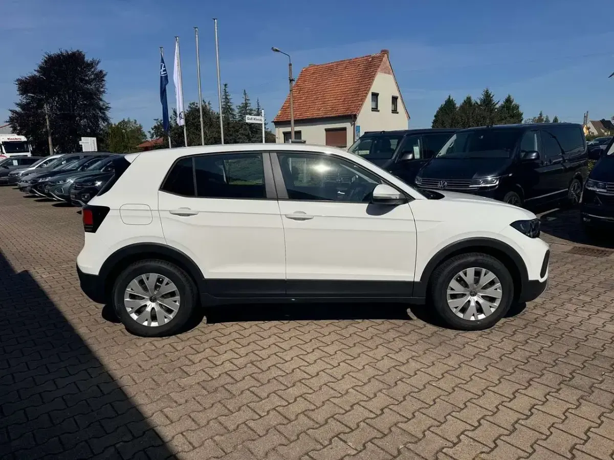 Gebraucht VW T-Cross 95 PS (69 kW) 2024 Pure white SUV