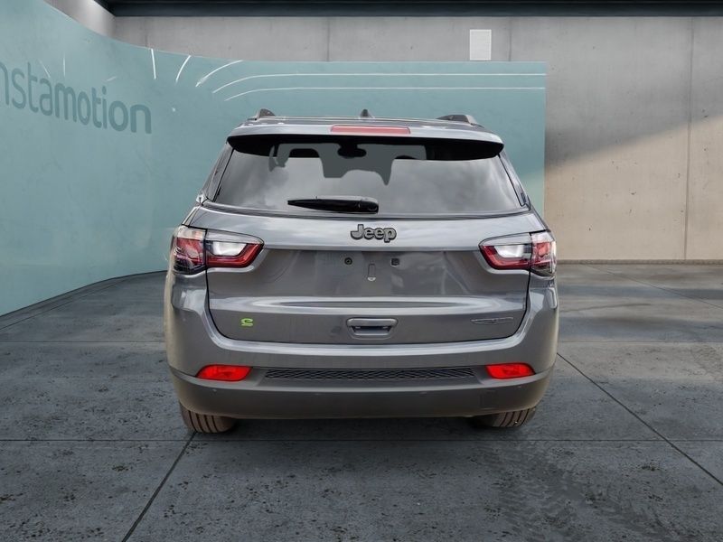 Gebraucht Jeep Compass Night Eagle 131 PS (96 kW) 2023 Grün SUV