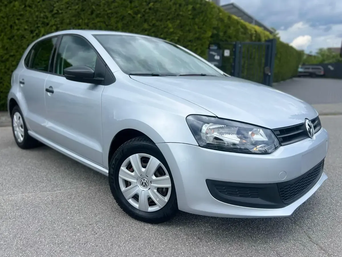 Gebraucht VW Polo 60 PS (44 kW) 2013 Silber Kleinwagen