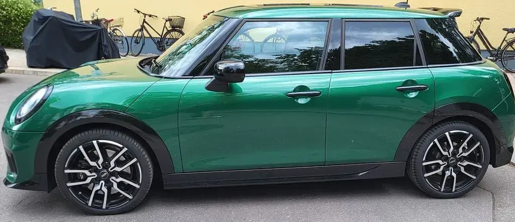 Gebraucht Mini John Cooper Works 204 PS (150 kW) 2025 Grün Kleinwagen