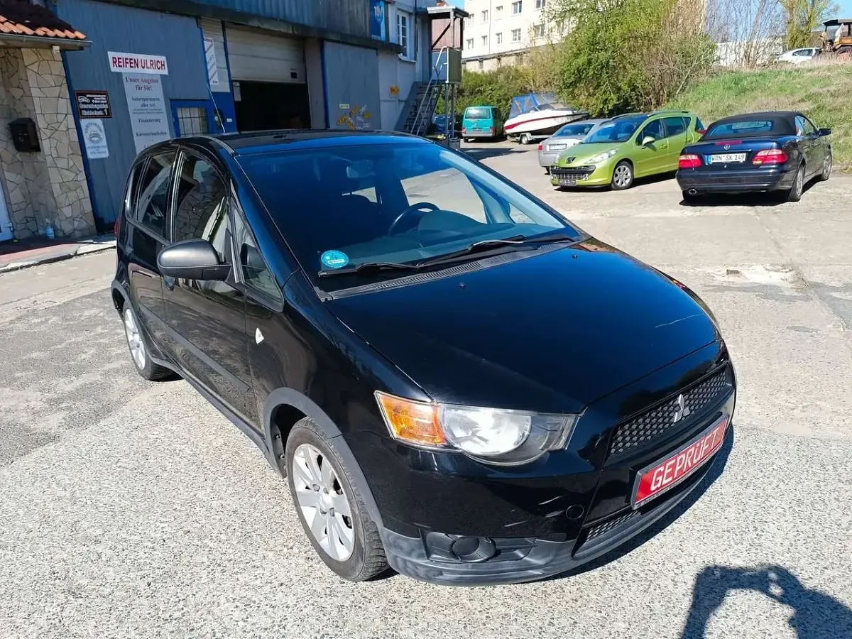 Gebraucht Mitsubishi Colt Edition 95 PS (69 kW) 2011 Astroschwarz (m) Kleinwagen