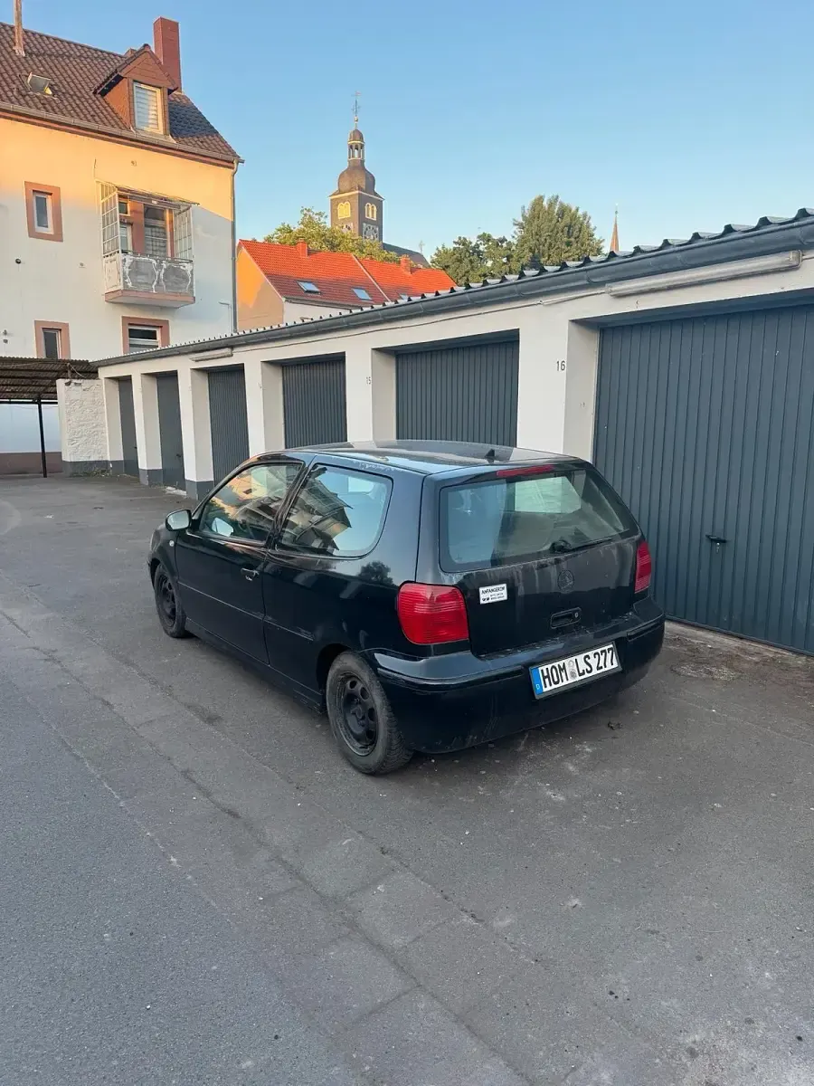 Gebraucht VW Polo 60 PS (44 kW) 2001 Schwarz Kleinwagen