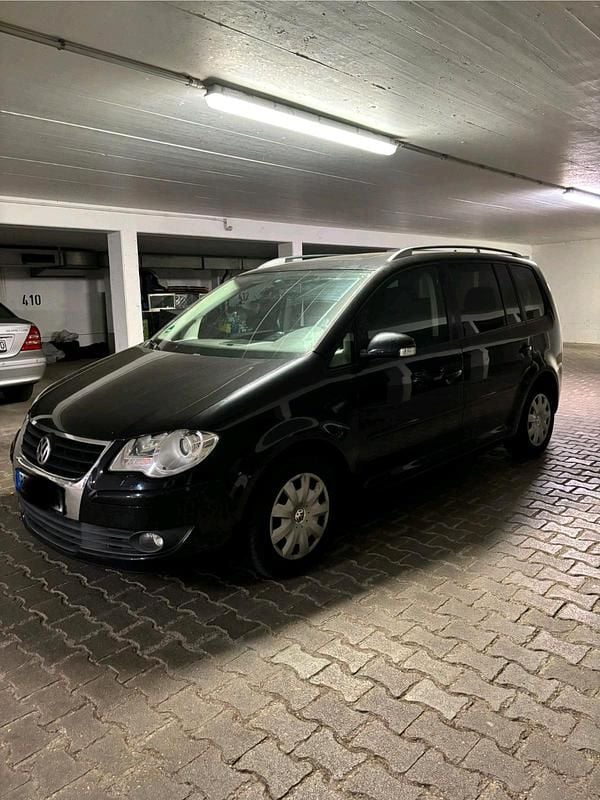 Schwarz Gebraucht 2008 VW Touran Van / Kleinbus | 3.500 € (Guter Preis) - Bild 1/4