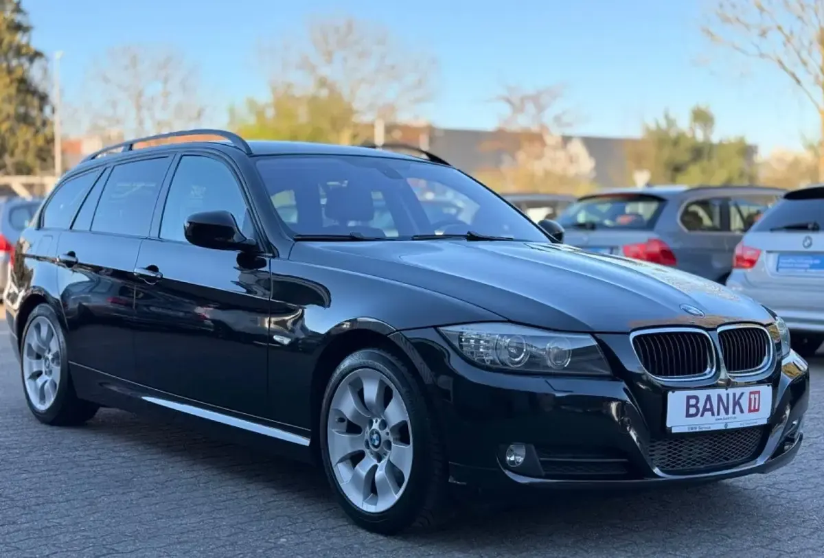Gebraucht BMW 320 Comfort Edition 177 PS (130 kW) 2009 Schwarz Kombi