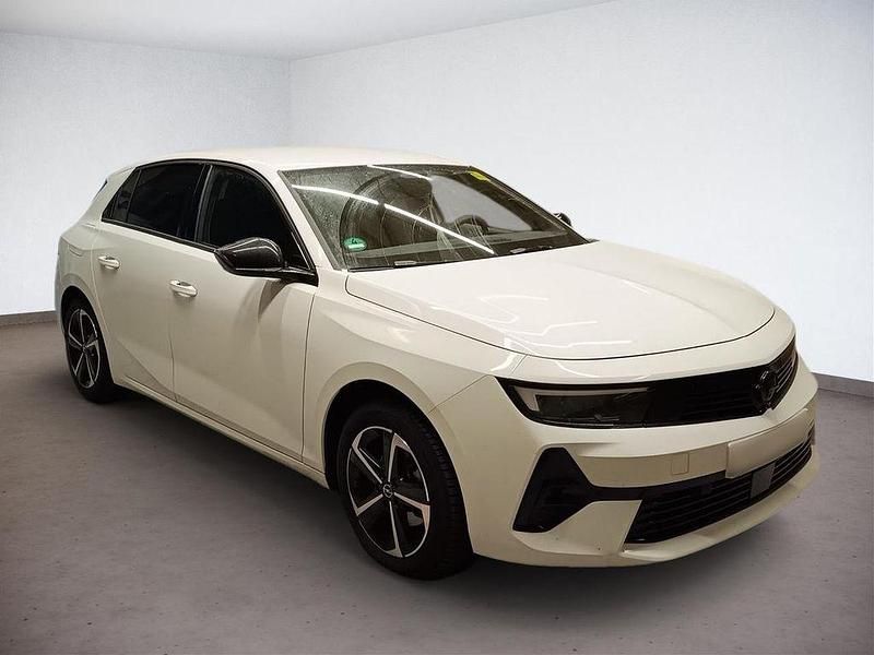 Gebraucht Opel Astra S 131 PS (96 kW) 2025 Weiß Limousine