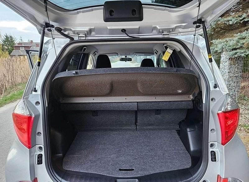 Gebraucht Toyota Verso-S Club 99 PS (72 kW) 2011 Grau Van / Kleinbus
