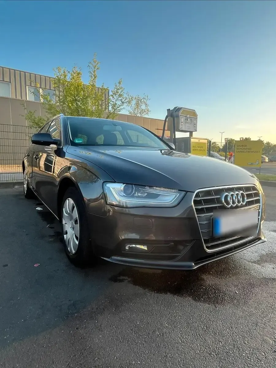 Gebraucht Audi A4 Ambiente 177 PS (130 kW) 2013 Grau Kombi