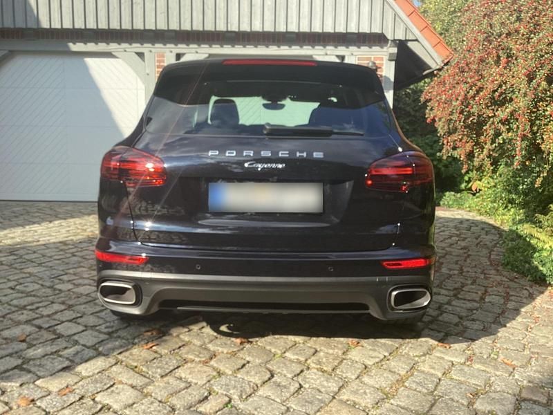Second-hand Porsche Cayenne 262 CP (192 kW) 2016 Negru SUV