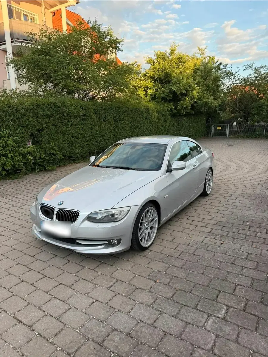 Gebraucht BMW 335 306 PS (225 kW) 2011 Silber Coupé