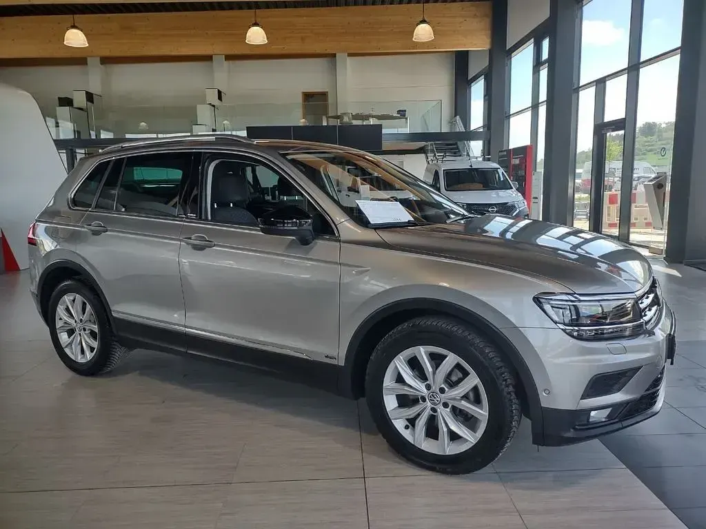 Gebraucht VW Tiguan IQ Drive 150 PS (110 kW) 2021 Silber SUV