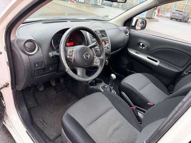 Gebraucht Nissan Micra Acenta 80 PS (58 kW) 2016 White pearl (m) Kleinwagen