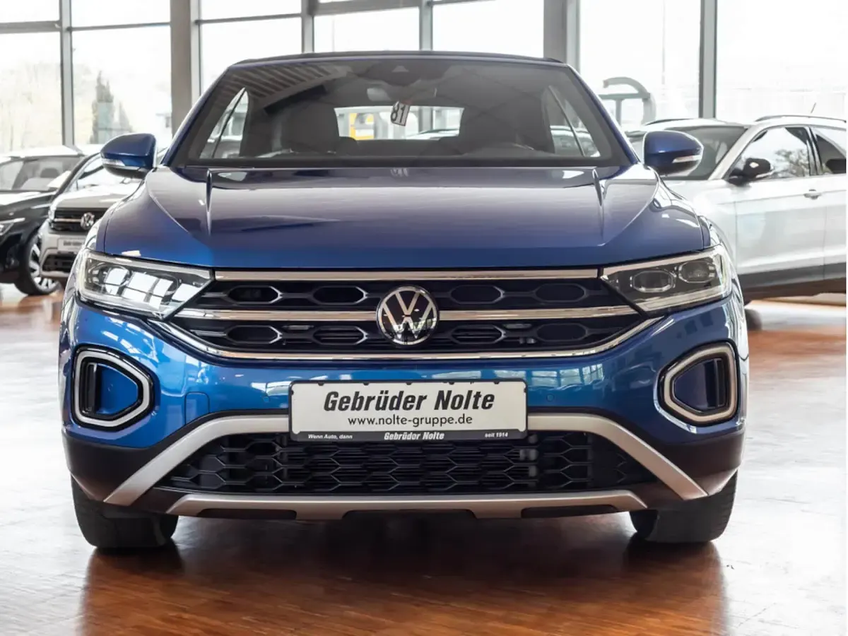 Gebraucht VW T-Roc Cabriolet Style 150 PS (110 kW) 2023 Blau Cabrio