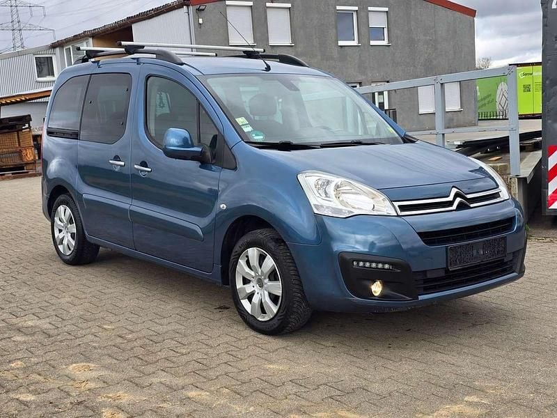 Gebraucht Citroën Berlingo SELECTION 110 PS (80 kW) 2017 Lackierung blau kyanos Van / Kleinbus